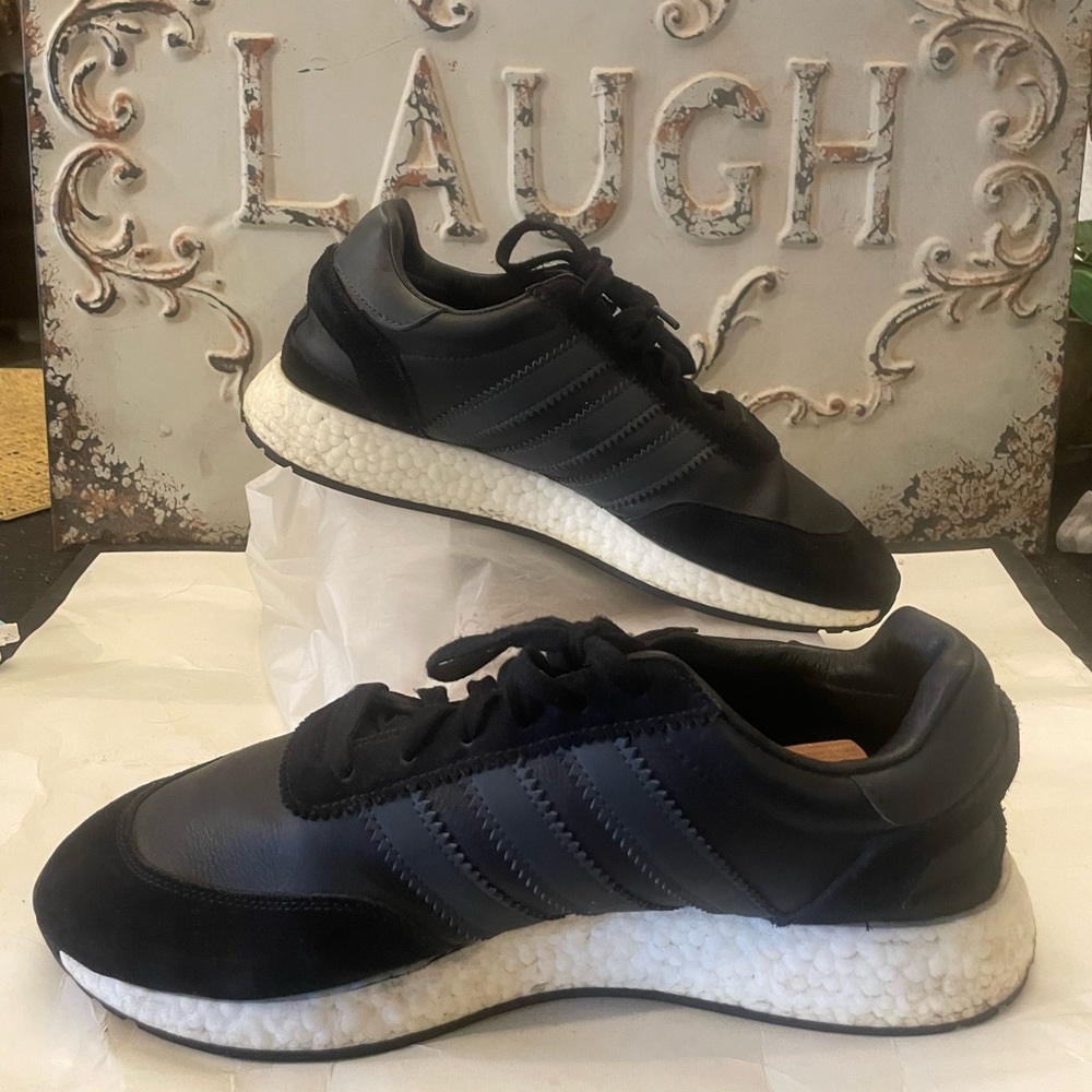 Men's genuine leather and suede tennis shoes in olive green and black, size 12